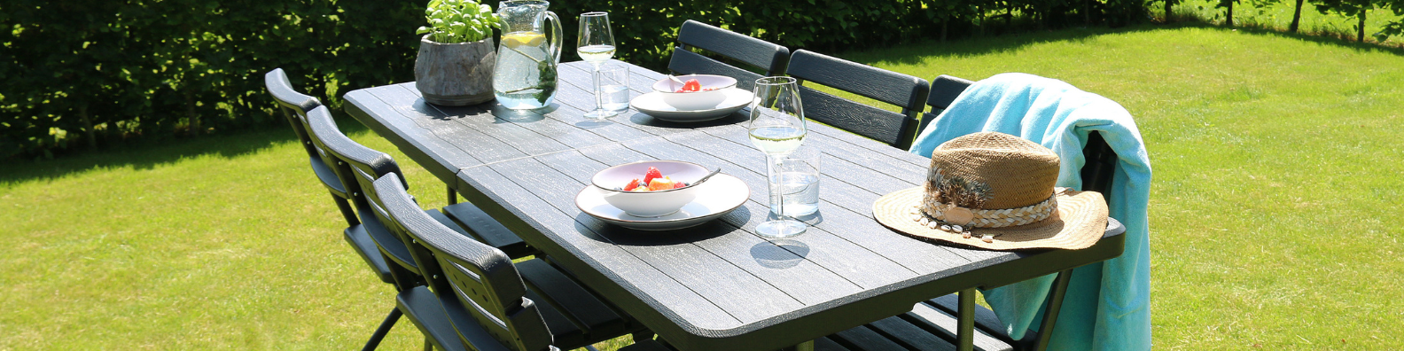 Een tafel voor binnen én buiten!